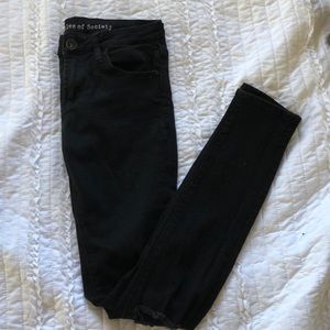 Black skinny jeans
